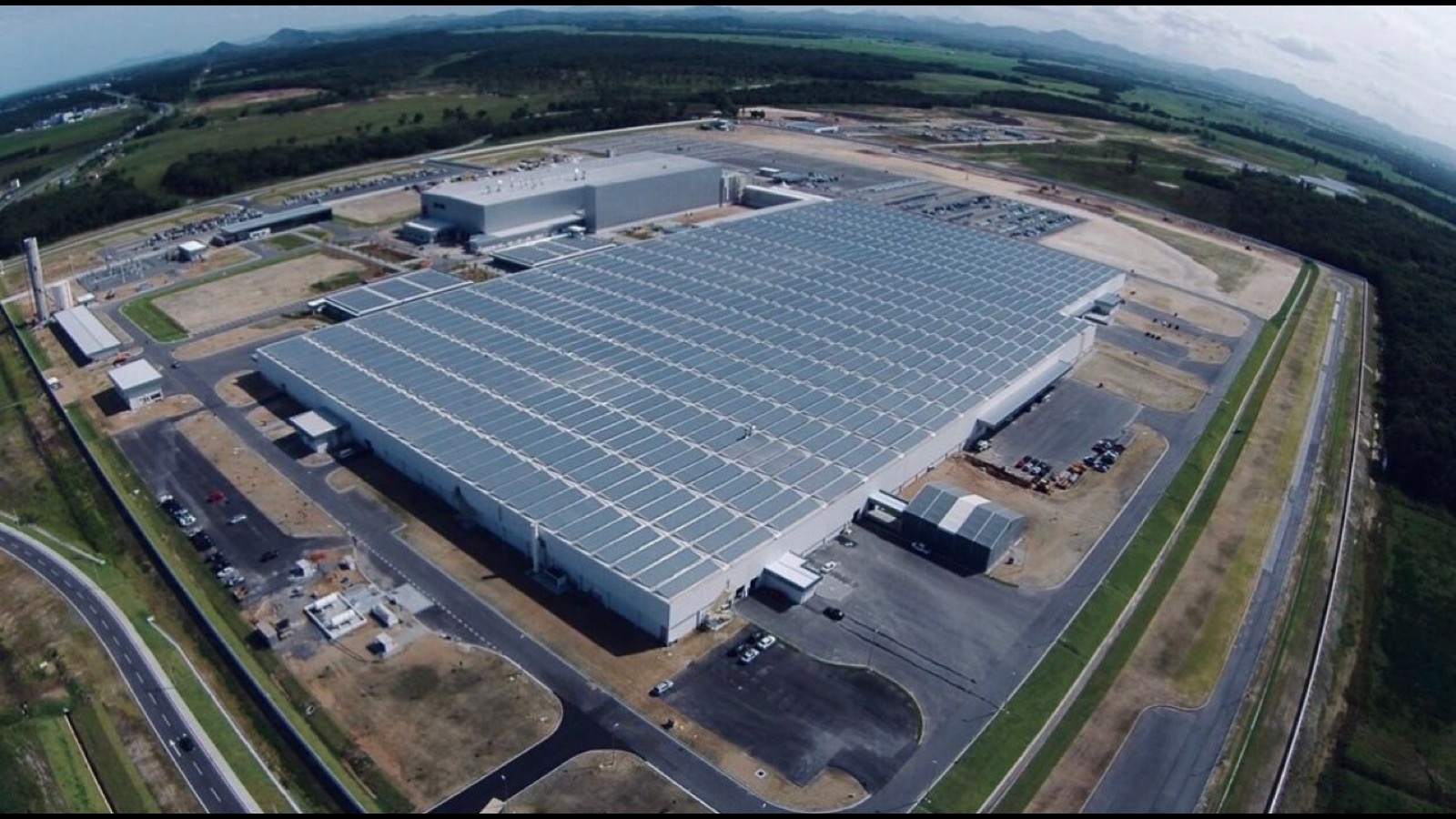 Centro automotivo BMW Araquari / SC — Obra Poolmak