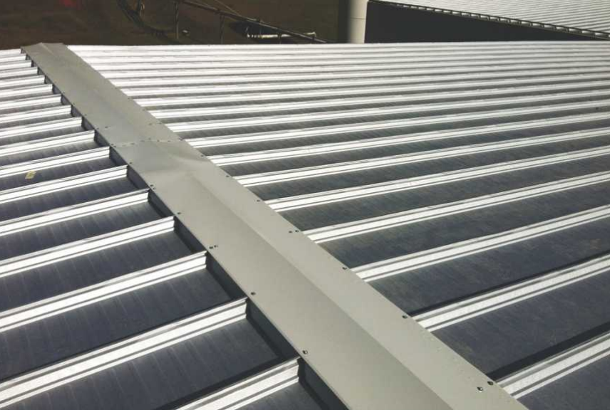Perfilação da cobertura diretamente na obra